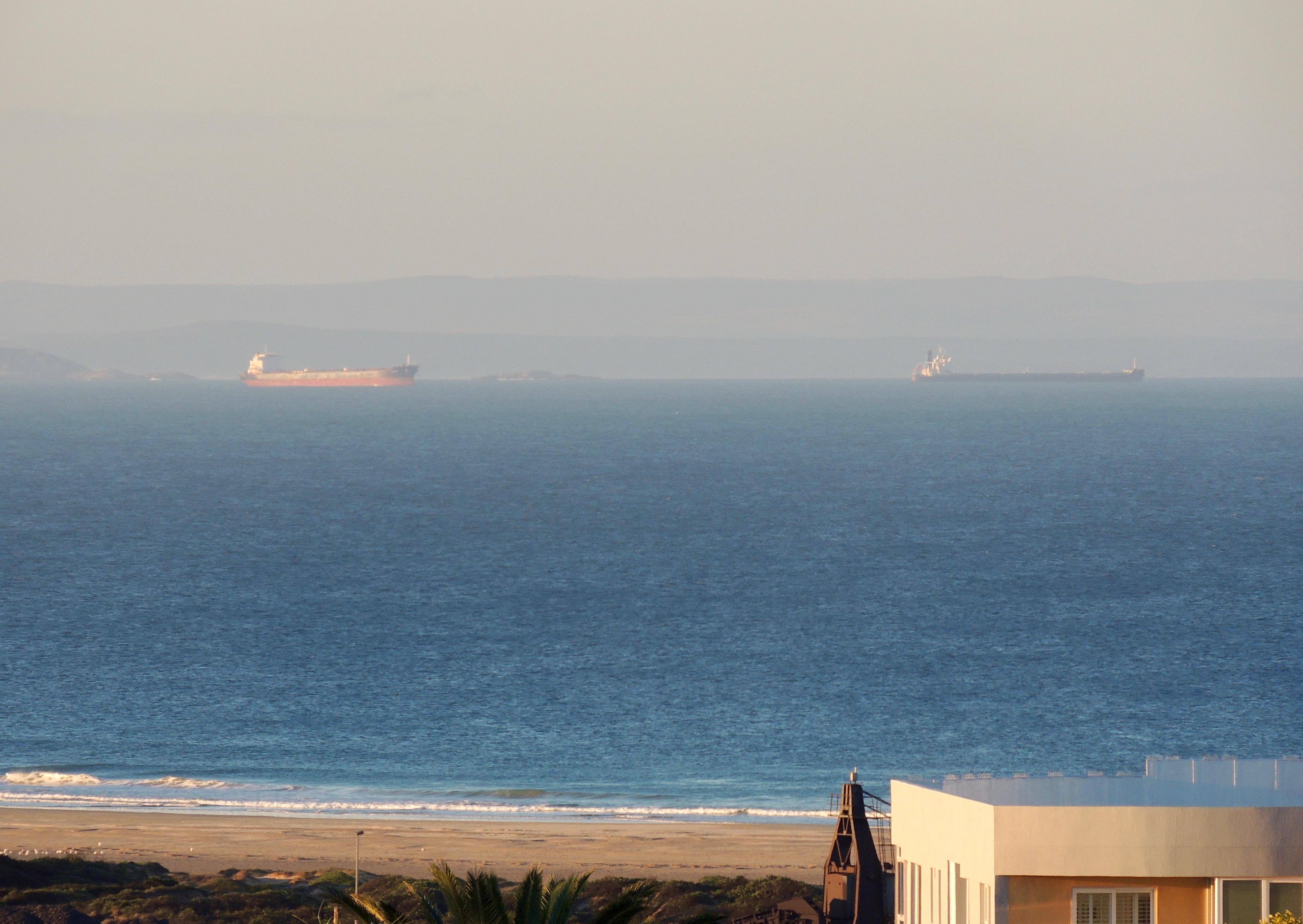 La Mer Guesthouse Port Elizabeth Ngoại thất bức ảnh