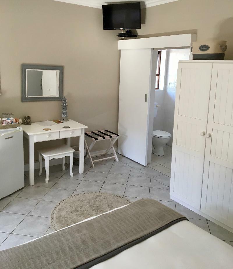 La Mer Guesthouse Port Elizabeth Ngoại thất bức ảnh