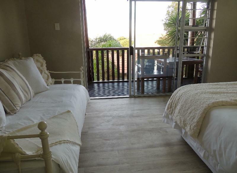 La Mer Guesthouse Port Elizabeth Ngoại thất bức ảnh
