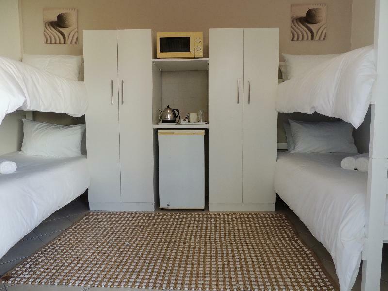 La Mer Guesthouse Port Elizabeth Ngoại thất bức ảnh