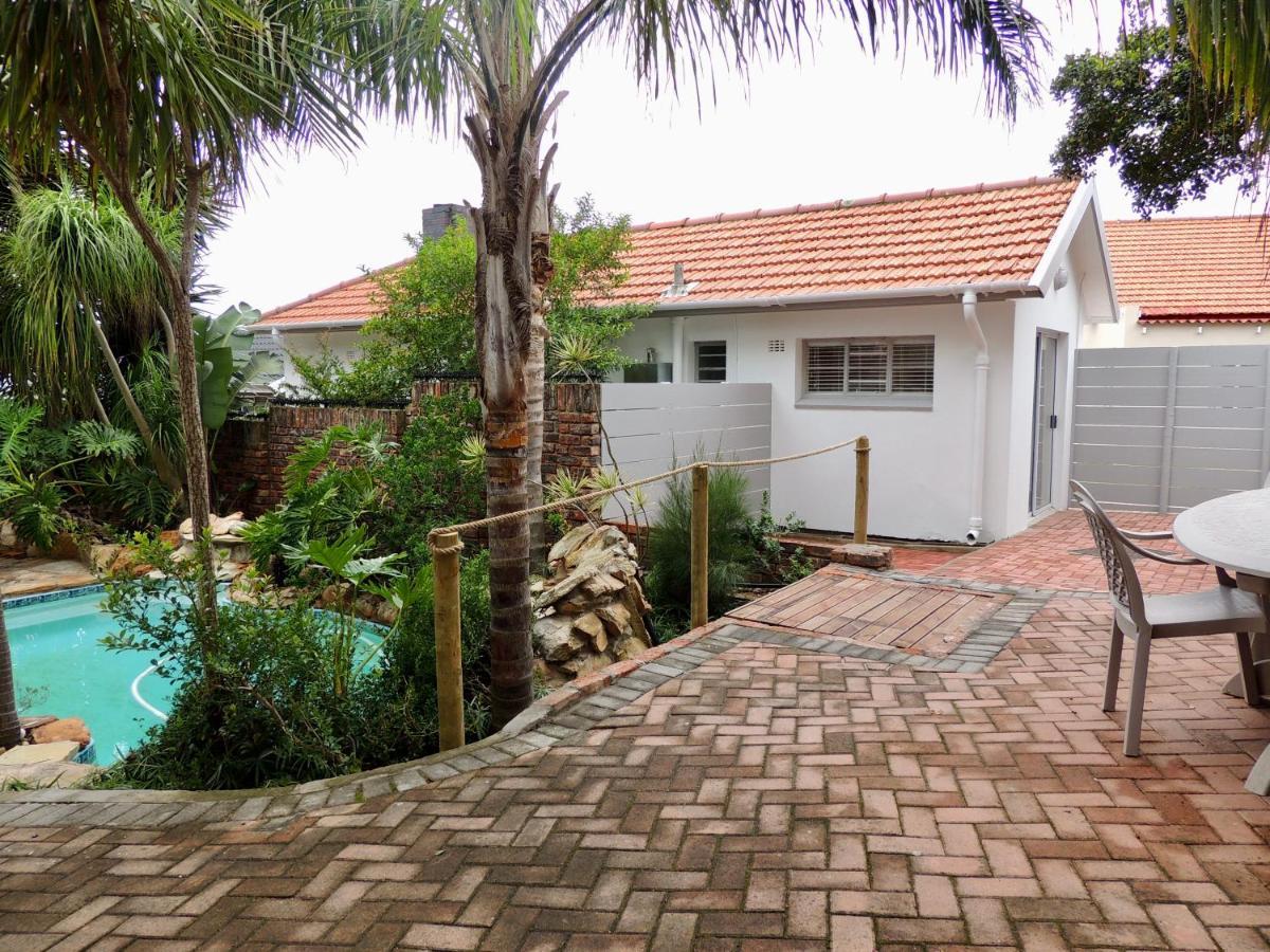 La Mer Guesthouse Port Elizabeth Ngoại thất bức ảnh