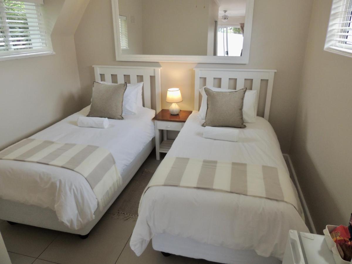 La Mer Guesthouse Port Elizabeth Ngoại thất bức ảnh