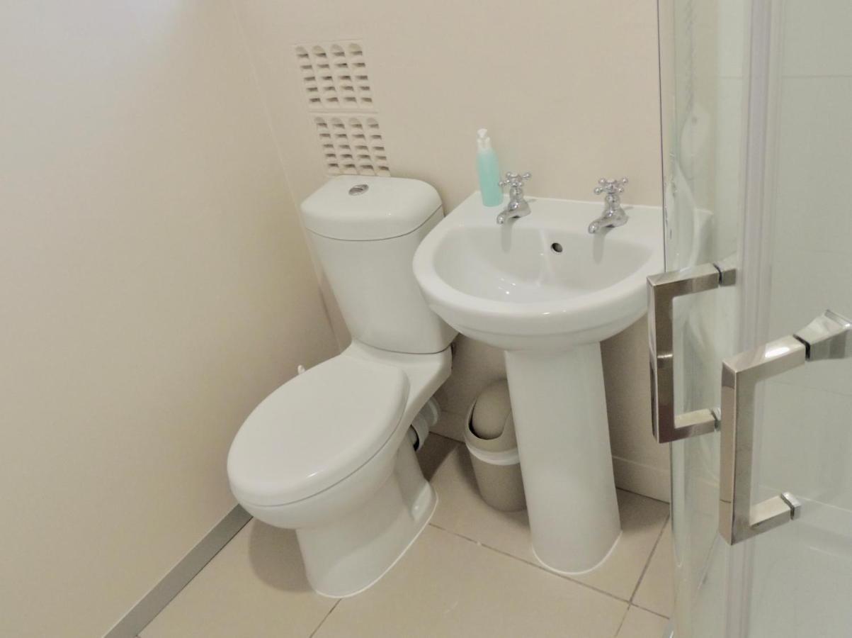La Mer Guesthouse Port Elizabeth Ngoại thất bức ảnh